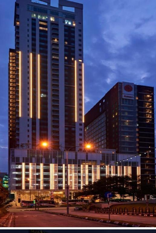 Suasana Jb At Jb Center Luxury Modern & Rustic 1Br Apt For Bussiness,Vacation Trips Johor Bahru Buitenkant foto