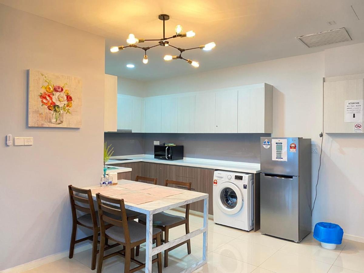 Suasana Jb At Jb Center Luxury Modern & Rustic 1Br Apt For Bussiness,Vacation Trips Johor Bahru Buitenkant foto